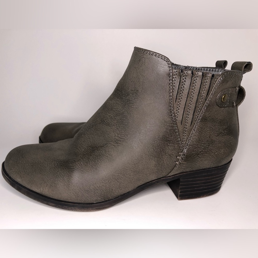 Kim Rogers Grey Faux Leather Side Zip Block Heel Ankle Boots Size 6M